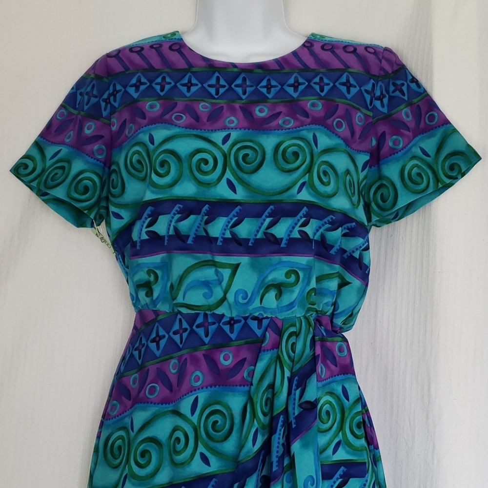 Dress - Picture 3 of 6